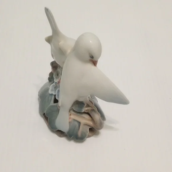 Royal Copenhagen Doves Sculpture Figurine